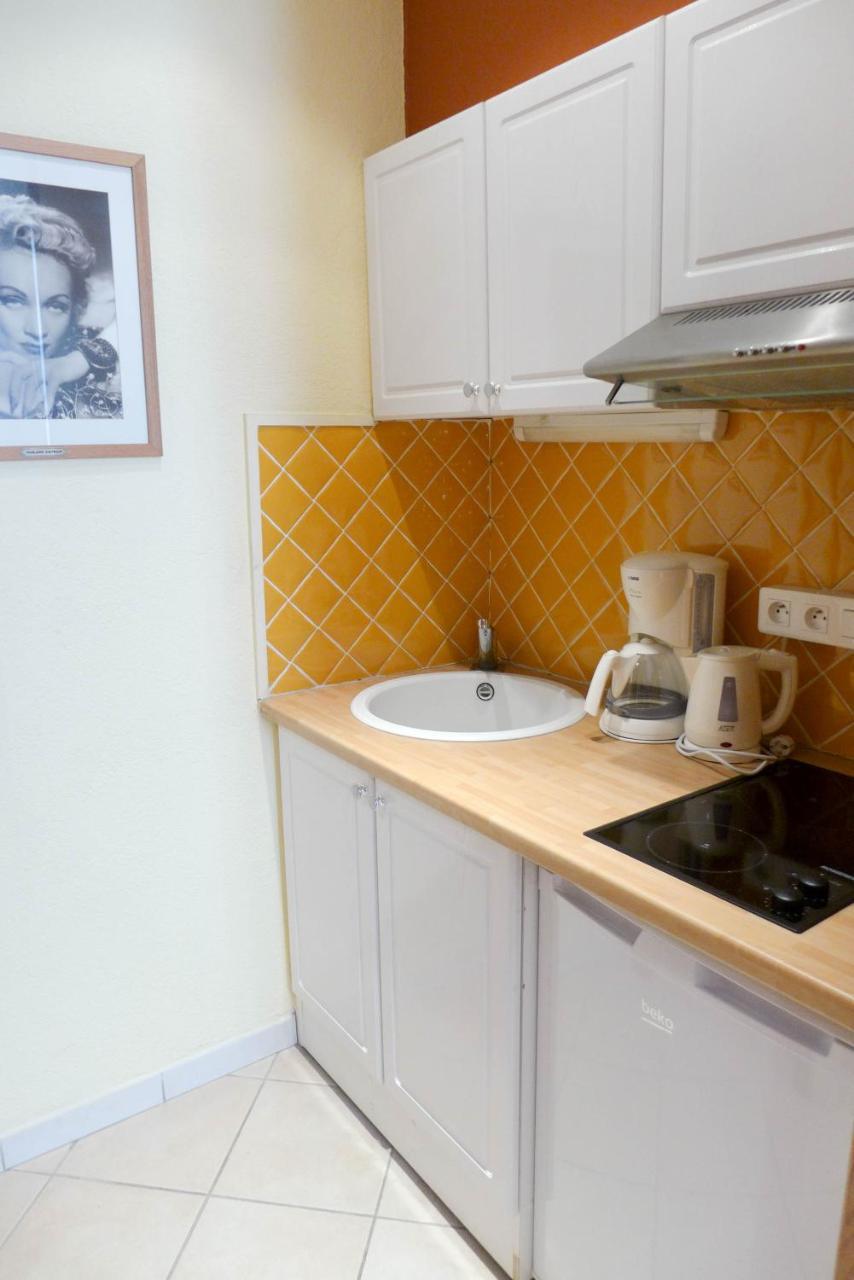 Residence Yolande Cannes Bagian luar foto
