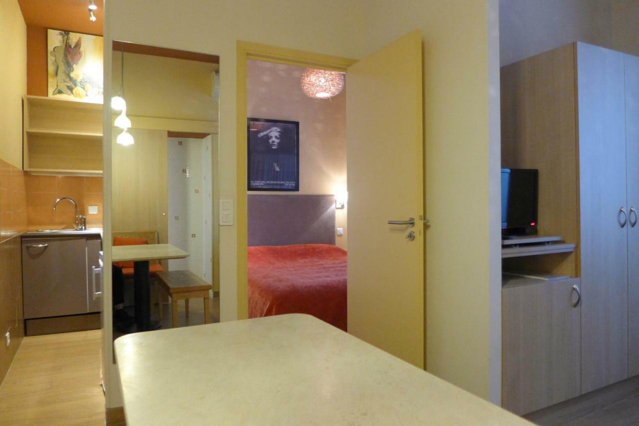 Residence Yolande Cannes Bagian luar foto